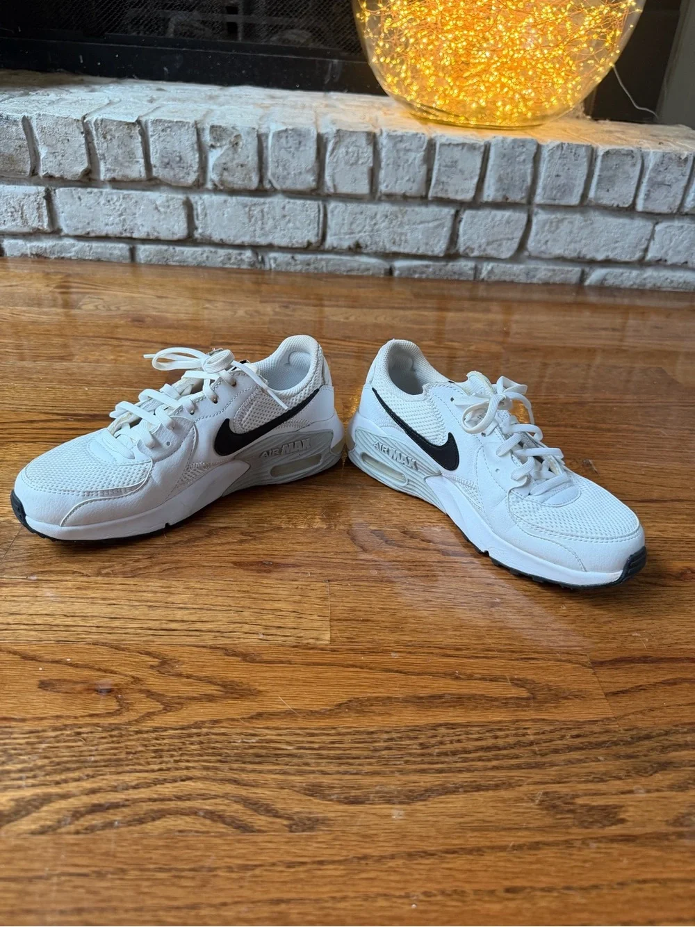 Women’s Nike Air Max size 7.5